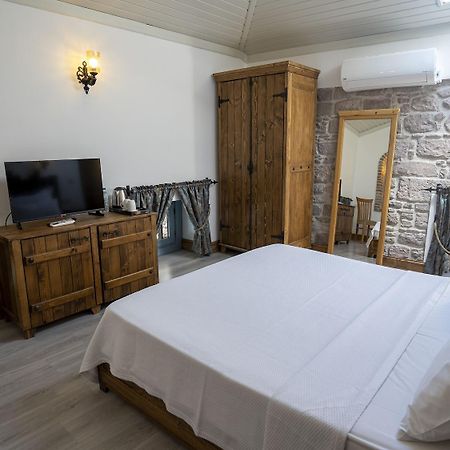 Villa Pietra Butik Otel Айвалик Екстер'єр фото