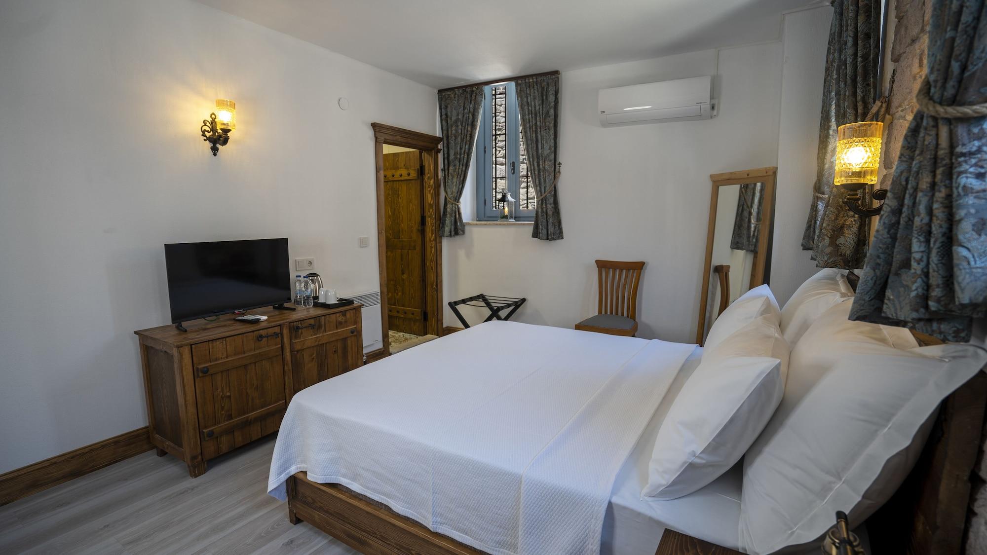 Villa Pietra Butik Otel Айвалик Екстер'єр фото