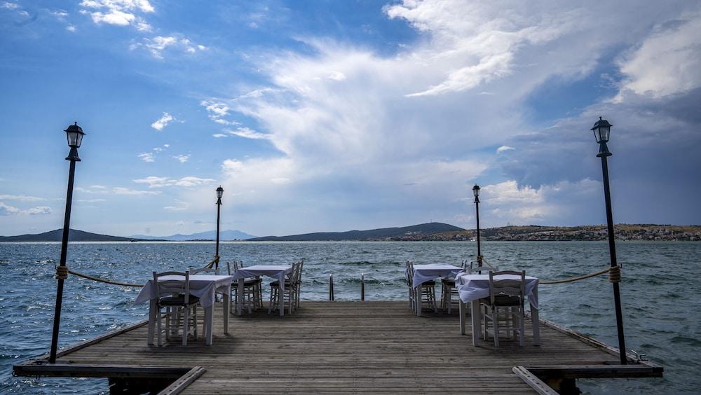 Villa Pietra Butik Otel Айвалик Екстер'єр фото